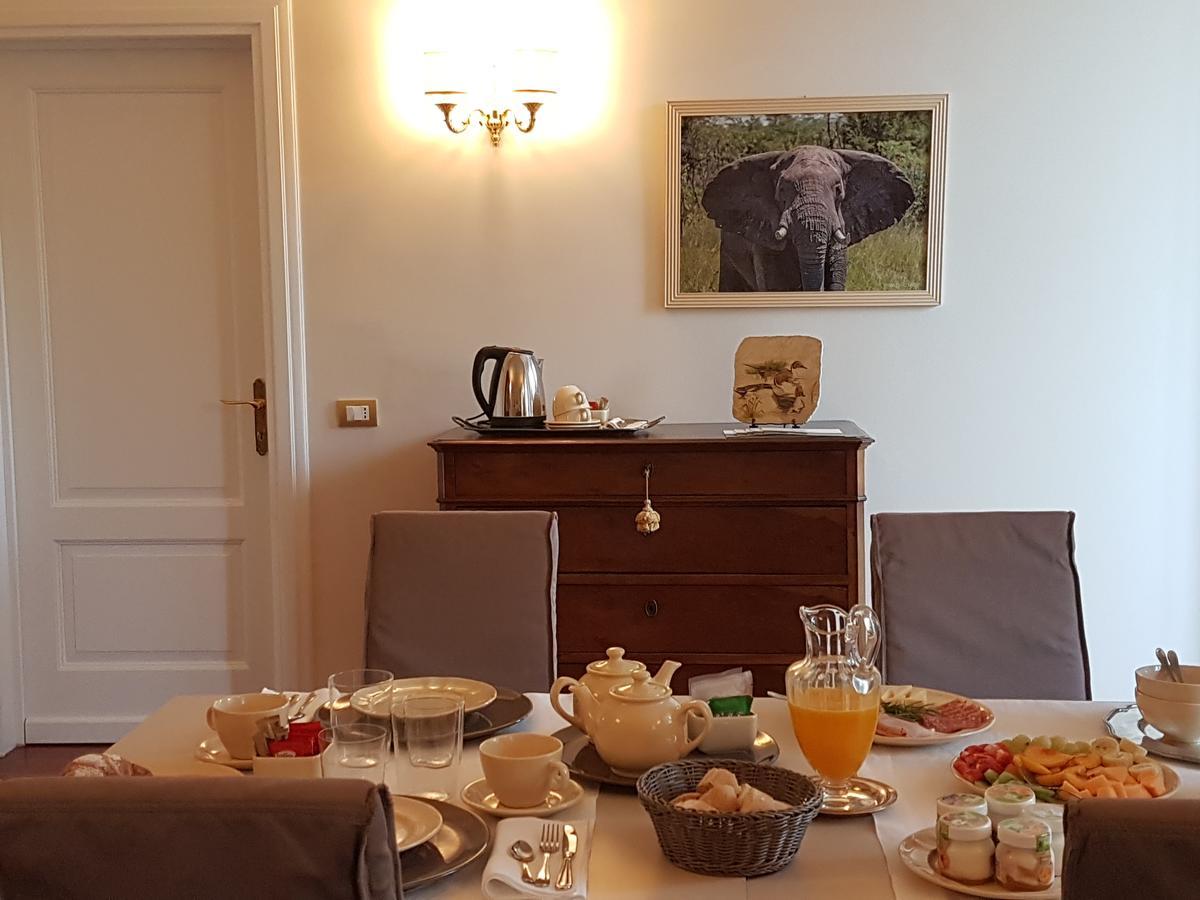 Villa Chiara B&B Biandronno Екстериор снимка