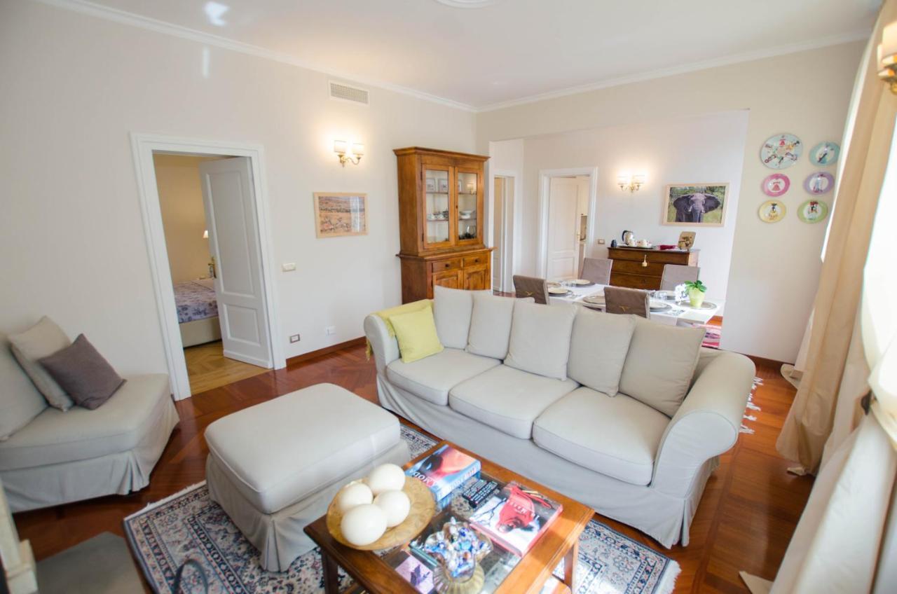 Villa Chiara B&B Biandronno Екстериор снимка